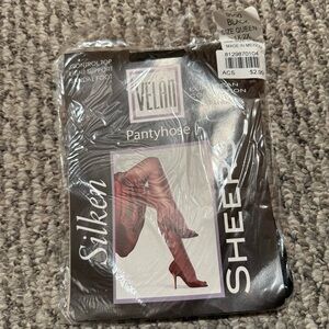 Velan Silken Sheers Control Top Light Support Sandal pantyhose black Queen 1X-2X